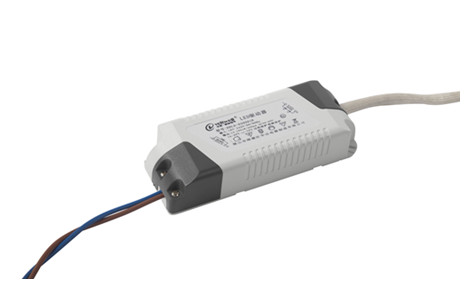 華輝照明30年老品牌，專注生產各類尺寸LED筒燈，COB筒燈，規格齊全，還可以非標定制。