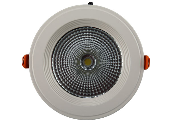 華輝照明專業(yè)生產(chǎn)LED筒燈，COB筒燈，全國(guó)行業(yè)領(lǐng)先，服務(wù)過(guò)全國(guó)各類工程達(dá)2000家。