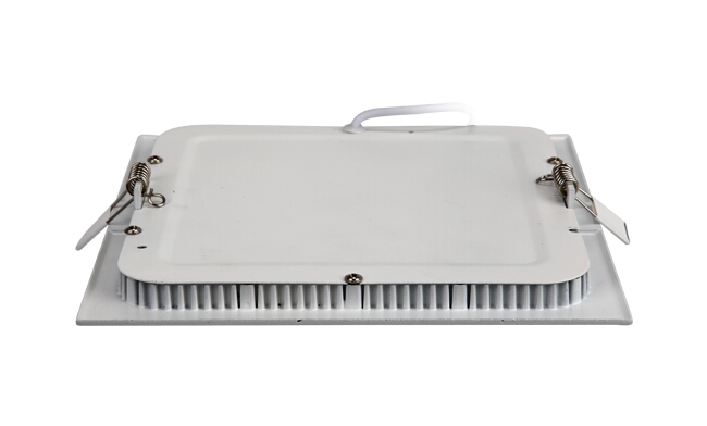 華輝照明成立于1987年,是一家專業生產面板燈,led面板燈,面板燈廠家,直發光面板燈,側發光面板燈的大型企業。 華輝照明成立于1987年,是一家專業生產面板燈,led面板燈,面板燈廠家,直發光面板燈,側發光面板燈的大型企業。