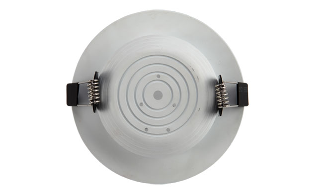 華輝照明專業LED筒燈廠家,標準的流程與質檢程序確保COB筒燈質量穩定如一。 華輝照明專業LED筒燈廠家,標準的流程與質檢程序確保COB筒燈質量穩定如一。