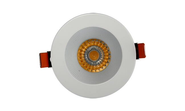 華輝照明專(zhuān)業(yè)生產(chǎn)LED筒燈，COB筒燈，全國(guó)行業(yè)領(lǐng)先，服務(wù)過(guò)全國(guó)各類(lèi)工程達(dá)2000家。