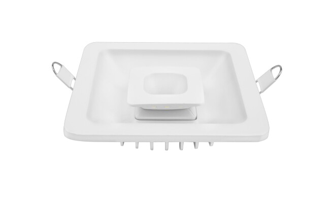 華輝照明LED筒燈驅動為恒流隔離外置驅動，便于安裝維護，與光源板實現完美匹配。