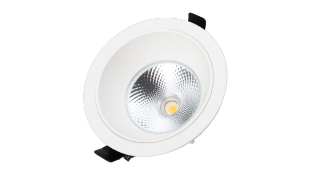 華輝照明專業生產LED筒燈，COB筒燈，全國行業領先，服務過全國各類工程達2000家。