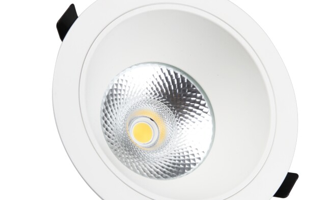 華輝照明專業(yè)生產(chǎn)LED筒燈，COB筒燈，全國行業(yè)領(lǐng)先，服務(wù)過全國各類工程達(dá)2000家。