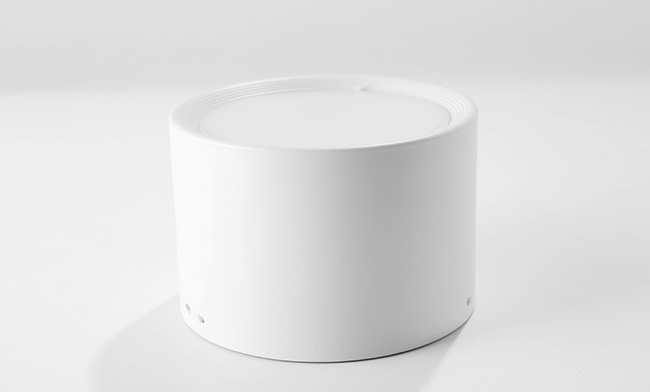 華輝照明成立于1987年，是一家專業(yè)生產(chǎn)LED辦公吊線燈,led面板燈,面板燈廠家,直發(fā)光面板燈，側(cè)發(fā)光面板燈的大型企業(yè)。