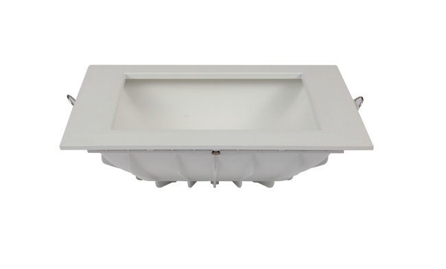 華輝照明LED筒燈驅動為恒流隔離外置驅動，便于安裝維護，與光源板實現完美匹配。