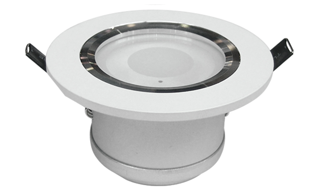 華輝照明LED筒燈驅(qū)動為恒流隔離外置驅(qū)動，便于安裝維護，與光源板實現(xiàn)完美匹配。