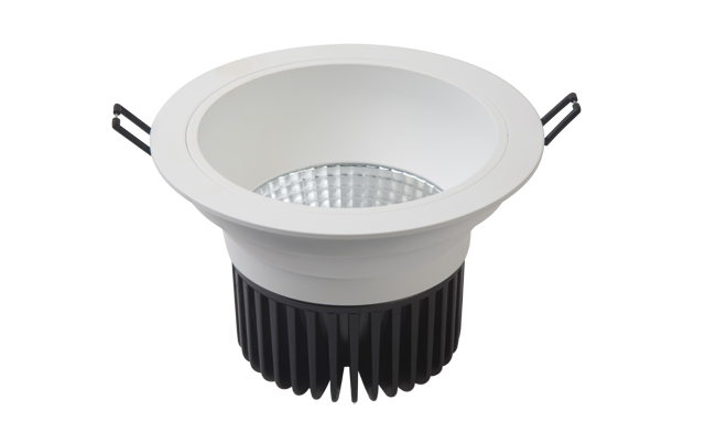 華輝照明LED筒燈驅動為恒流隔離外置驅動，便于安裝維護，與光源板實現完美匹配。